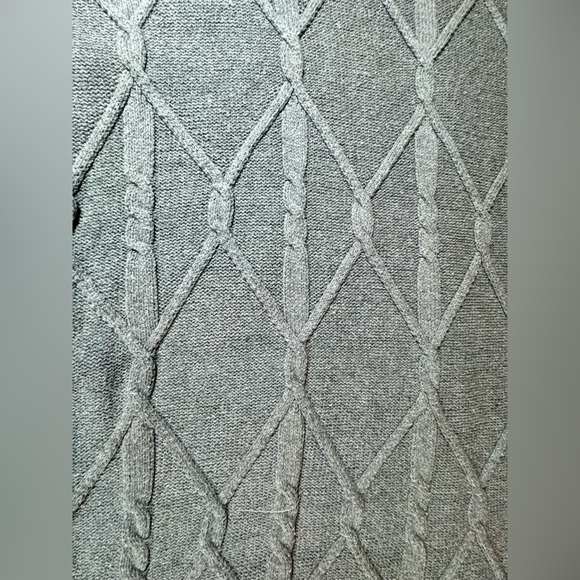 Adorable Hollister Turtle Neck Cable Knit Sweater Mini Dress - Picture 4 of 11